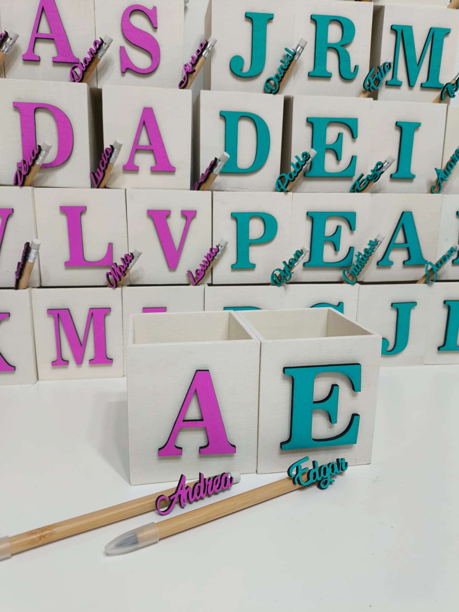 PORTALAPICES CON LAPIZ PERSONALIZADO