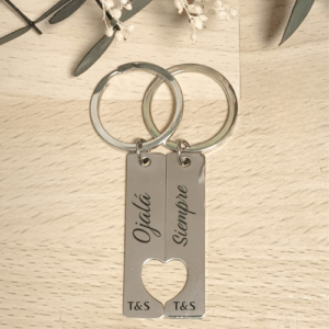 LLAVERO DE ACERO CON CORAZÓN PERSONALIZADO